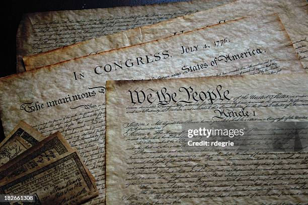 declaration of independence - verklaring van onafhankelijkheid stockfoto's en -beelden