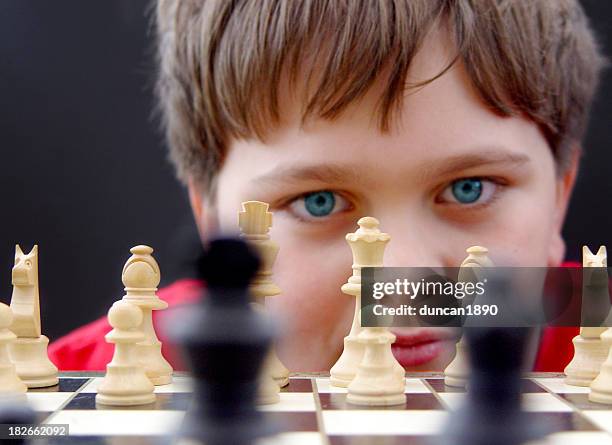 Jogando xadrez sozinho fotos, imagens de © olly18 #143481033
