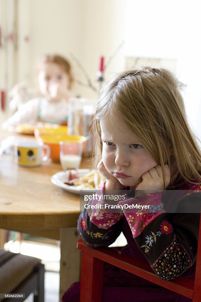 Menina na tabela, não desejo de Comer