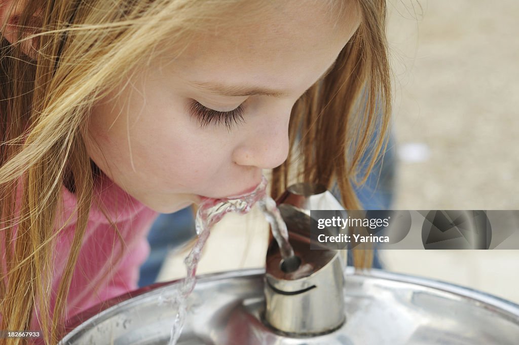 Drinking fountain