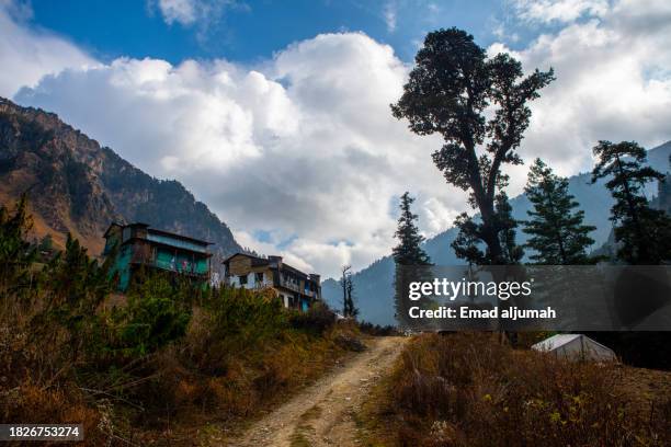 Background Rara 772 Rara Lake Stock Photos, High-Res Pictures, and Images - Getty Images