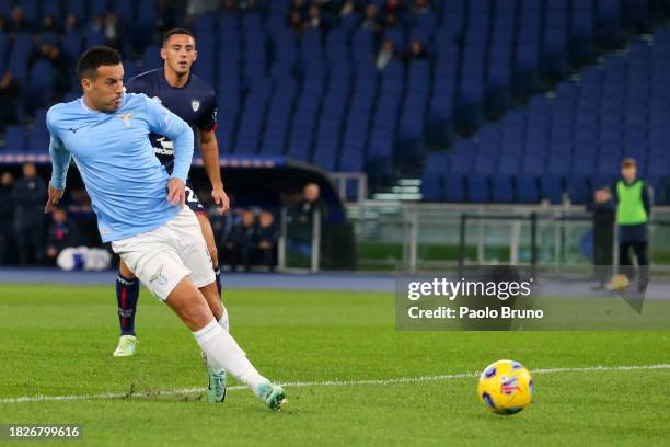 Pedro of SS Lazio scores the team's first goal during the Serie A TIM match between SS Lazio and Cagliari Calcio at Stadio Olimpico on December 02,...