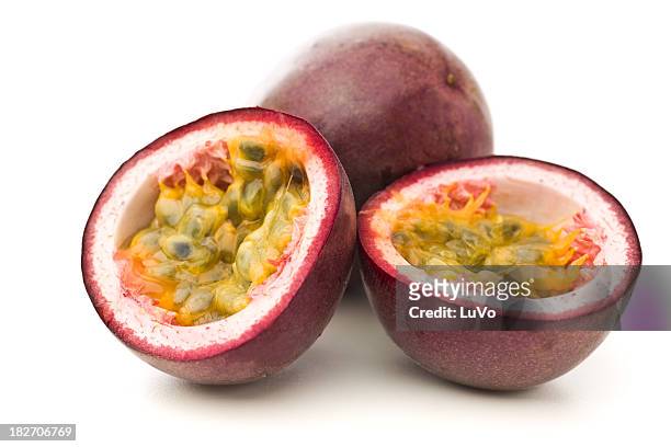 passion fruit, maracuya - passievrucht stockfoto's en -beelden