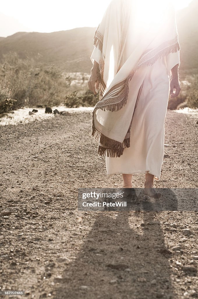 Jesús caminando hacia