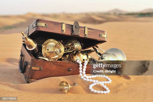 treasure hunt - treasure hunt stock pictures, royalty-free photos & images