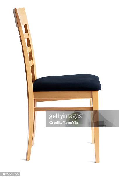 contemporánea de beech un sillón mullido, vista lateral aislado sobre fondo blanco - vista de costado fotografías e imágenes de stock