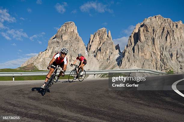 corrida de bicicleta de montanha street - bicicleta de corrida imagens e fotografias de stock