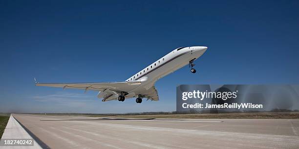 business jet rockets off the runway - drag strip stock pictures, royalty-free photos & images
