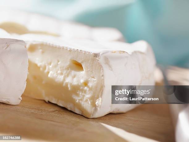 ブリチーズ - ブリーチーズ ストックフォトと画像