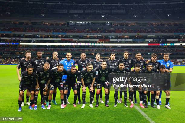 Players of Leon pose prior the quarterfinals second leg match between America and Leon as part of the Torneo Apertura 2023 Liga MX at Azteca Stadium...