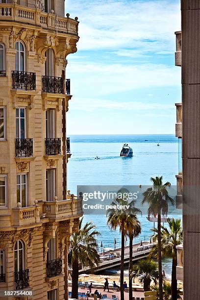 vue sur la méditerranée - cannes france photos et images de collection