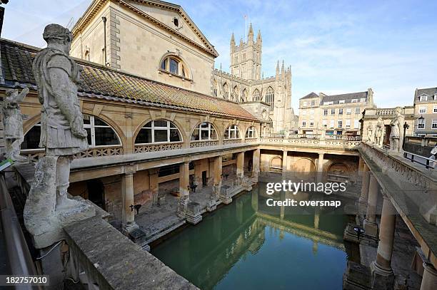 ancient roman baths - bath abbey stockfoto's en -beelden
