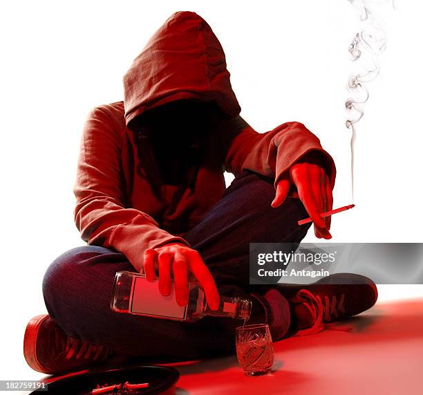 addiction - alcohol and smoking stock pictures, royalty-free photos & images