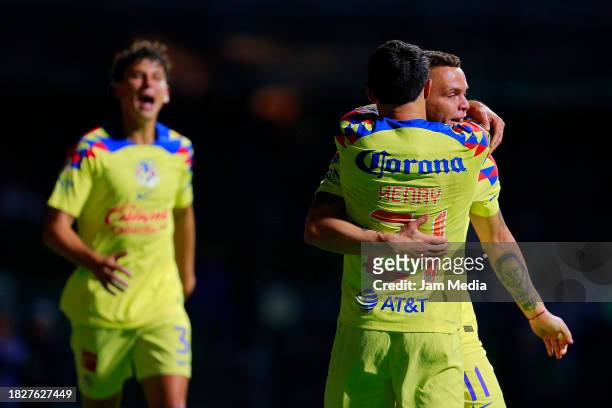 Henry Martin of America celebrates with Jonathan Rodriguez after scoring the team's second goal during the quarterfinals second leg match between...