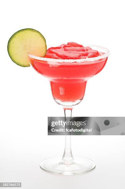 a strawberry daiquiri drink from the bar  - margarita stockfoto's en -beelden