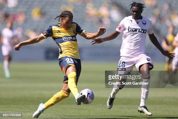 William Wilson of the Mariners kicks the ball during the A-League Men round six match between Central Coast Mariners and Melbourne Victory at...