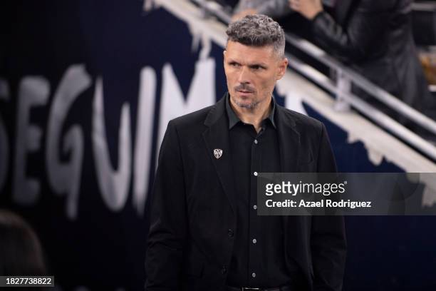 Fernando Ortíz, coach of Monterrey, gets in the field prior the quarterfinals second leg match between Monterrey and Atletico San Luis as part of the...