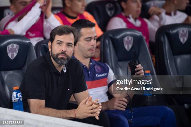 Gustavo Da Silva, coach of San Luis, is seen on the bench prior the quarterfinals second leg match between Monterrey and Atletico San Luis as part of...