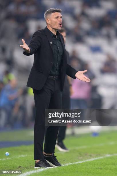 Fernando Ortíz, coach of Monterrey, gives instructions during the quarterfinals second leg match between Monterrey and Atletico San Luis as part of...