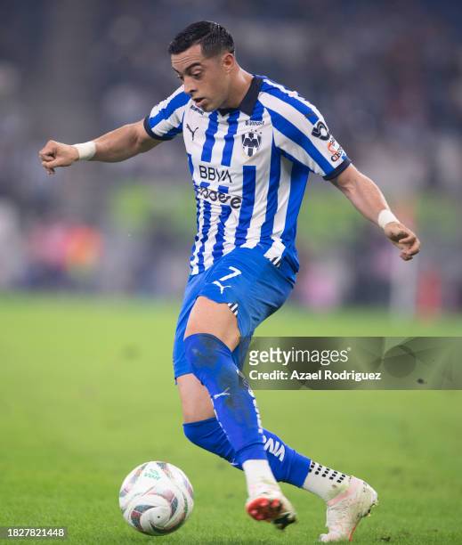 Rogelio Funes Mori of Monterrey kicks the ball during the quarterfinals second leg match between Monterrey and Atletico San Luis as part of the...