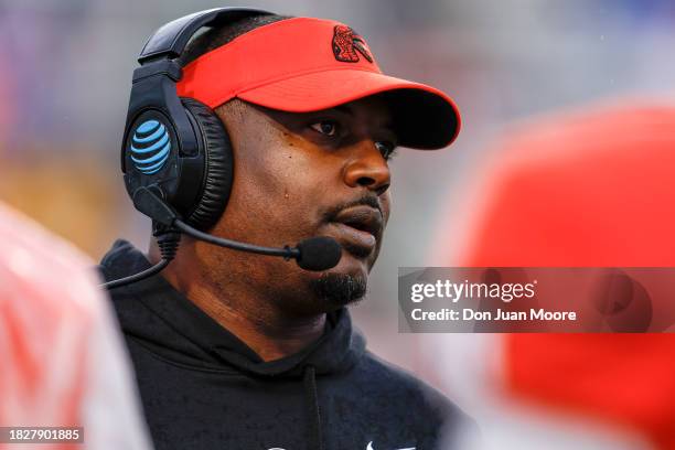 Head Coach Willie Simmons of the Florida A&M Rattlers on the sidelines during the SWAC Conference Championship game against the Prairie View A&M...