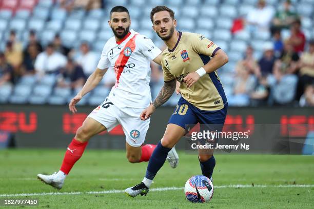 Reno Piscopo of the Jets looks to pass during the A-League Men round six match between Newcastle Jets and Melbourne City at McDonald Jones Stadium,...