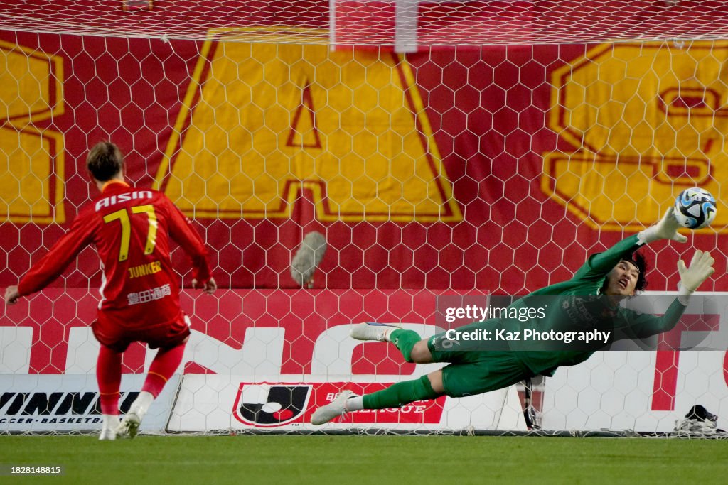 Nagoya Grampus v Kashiwa Reysol - J.LEAGUE Meiji Yasuda J1