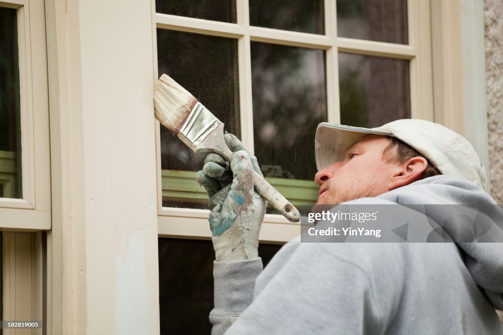 House Painter Arbeiten auf außen zu Hause Verbesserung die Malerarbeiten geschlossen