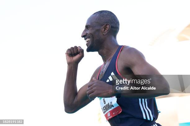 Sisay Lemma of Kenya arrives to the finish line for win the 2023 Valencia Marathon Trinidad Alfonso on December 03, 2023 in Valencia, Spain.