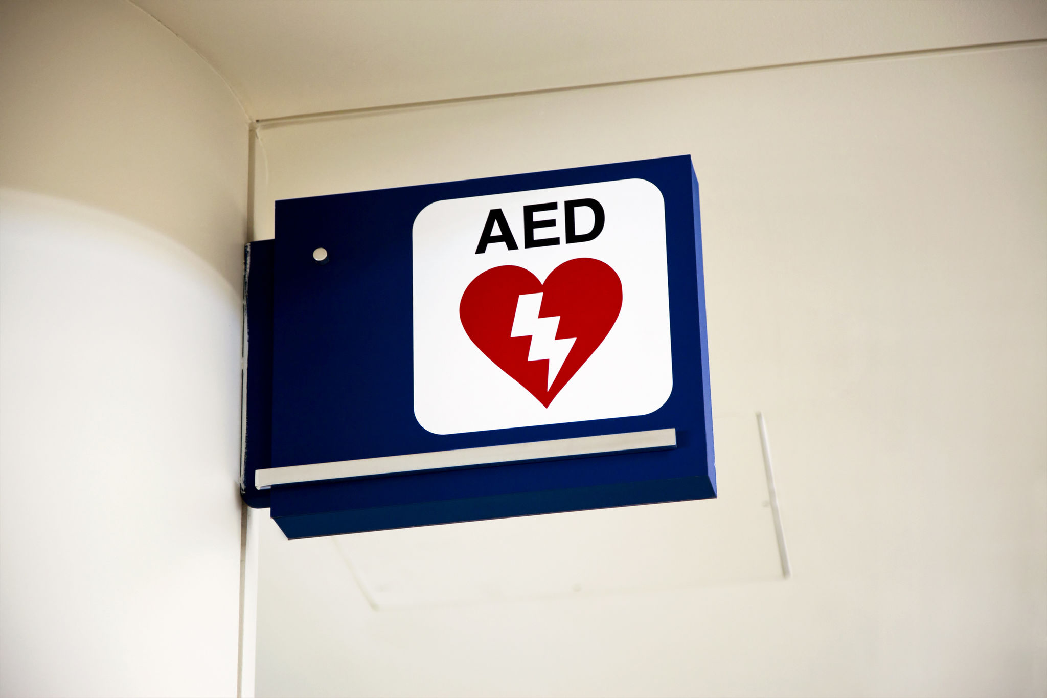 A Comprehensive Guide to AED Training and Its Lifesaving Benefits