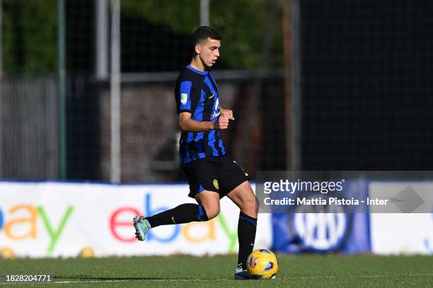 Francesco Stante of FC Internazionale U19 in action during the Primavera 1 match between FC Internazionale U19 and AS Roma U19 at Konami Youth...