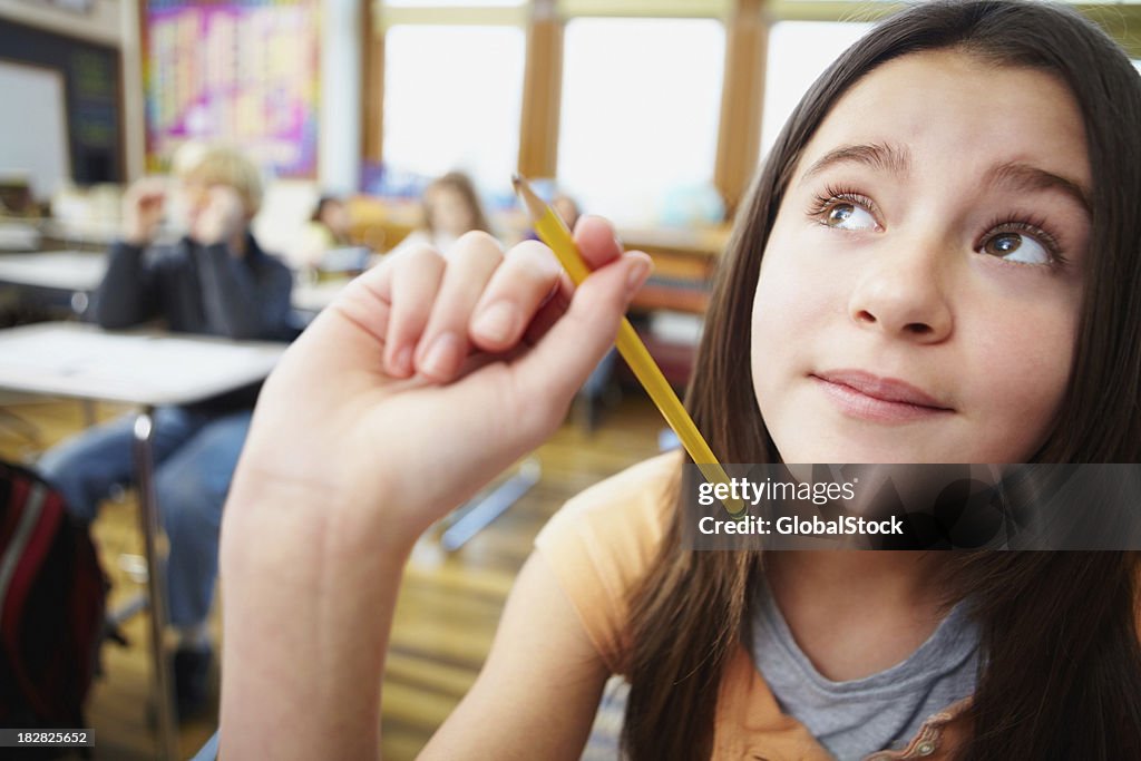 Entspannte Junge Mädchen in der Schule