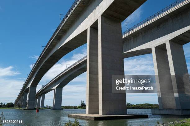 brisbane gateway bridges motorway (sir leo hielscher bridges) - duplicate bridge stock pictures, royalty-free photos & images