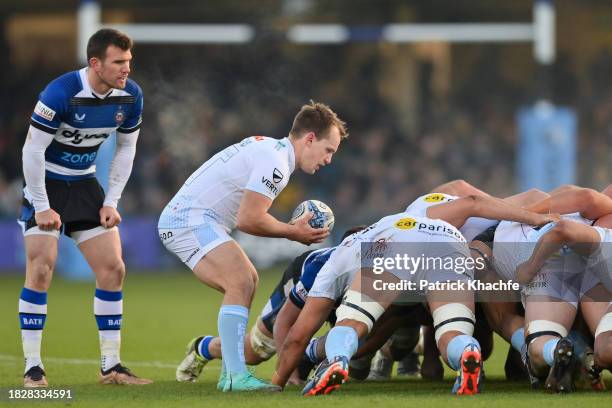 Stu Townsend of Exeter Chiefs puts the ball into a scrum during the Gallagher Premiership Rugby match between Bath Rugby and Exeter Chiefs at The...