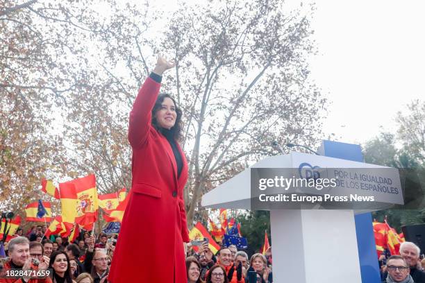 La presidenta de la Comunidad de Madrid, Isabel Diaz Ayuso, interviene durante un acto del PP contra la amnistia se dirigen a Ferraz, a 3 de...