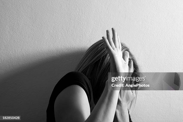 la violenza - violenza donne foto e immagini stock
