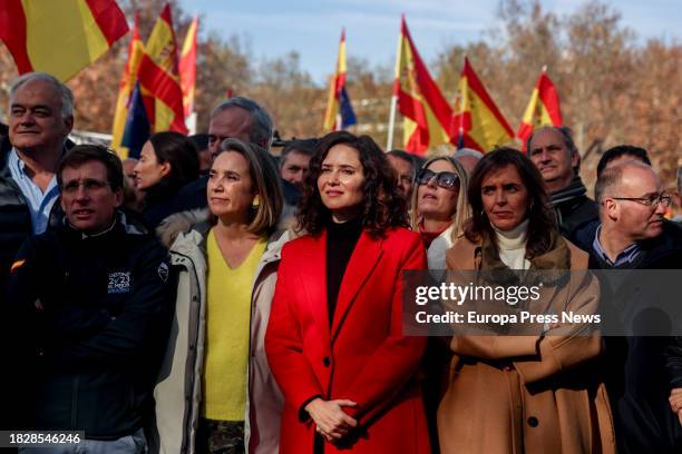 El alcalde de Madrid, Jose Luis Martinez-Almeida , la secretaria general del PP, Cuca Gamarra , la presidenta de la Comunidad de Madrid, Isabel Diaz...