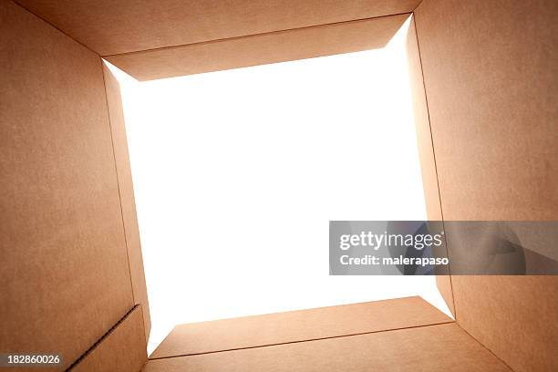 caixa de papelão - embalagem cartonada imagens e fotografias de stock