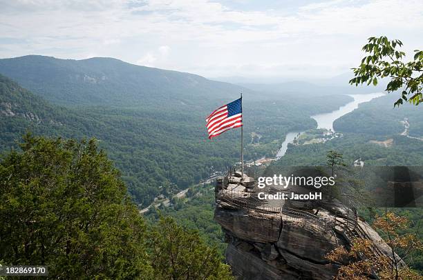 chimney rock - v north carolina foto e immagini stock