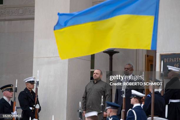 Rustem Stand 2,347 Us Honor Cordon Stock Photos, High-Res Pictures, and Images ...