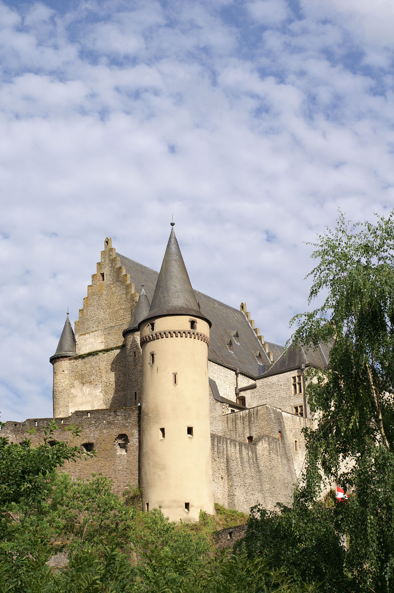Vianden Castle, Luxembourg Vianden Castle, Luxembourg