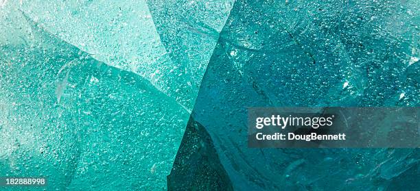 natural backlit gemstone background - smaragd stockfoto's en -beelden