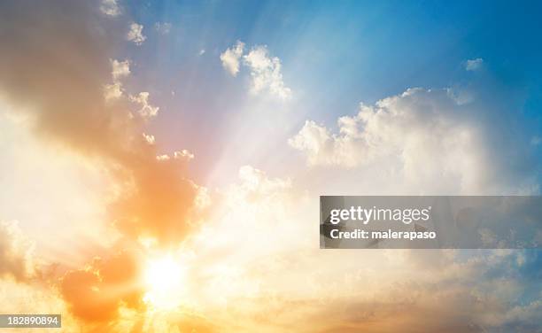 日の出 - 朝日　空 ストックフォトと画像