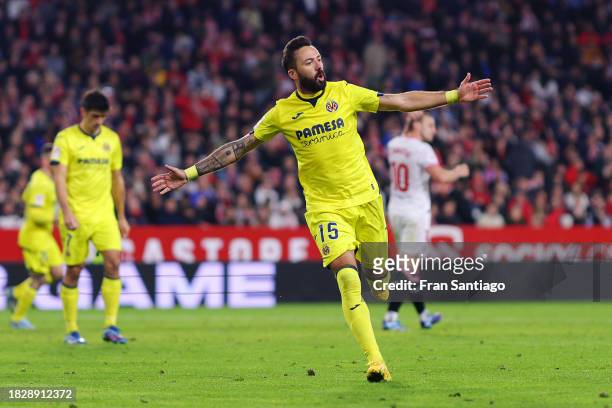 Jose Luis Morales of Villarreal CF celebrates after scoring the team's first goal during the LaLiga EA Sports match between Sevilla FC and Villarreal...