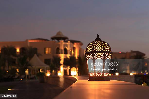 lanterna de arabesque - ramadan imagens e fotografias de stock