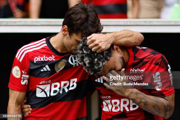 Gabi of Flamengo cries for the fans' tributes to Rodrigo Caio for his retirement prior to the match between Flamengo and Cuiaba as part of...
