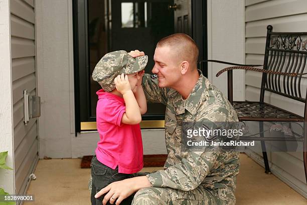 militar padre e hijo - air force fotografías e imágenes de stock