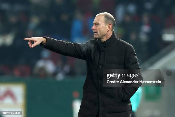 Jess Thorup, Head Coach of FC Augsburg, gives the team instructions during the Bundesliga match between FC Augsburg and Eintracht Frankfurt at...