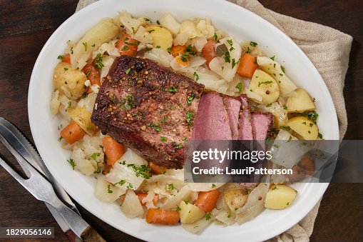 Slow Cooked Corned Beef and Cabbage Brisket Slow Cooked Corned Beef and Cabbage Brisket