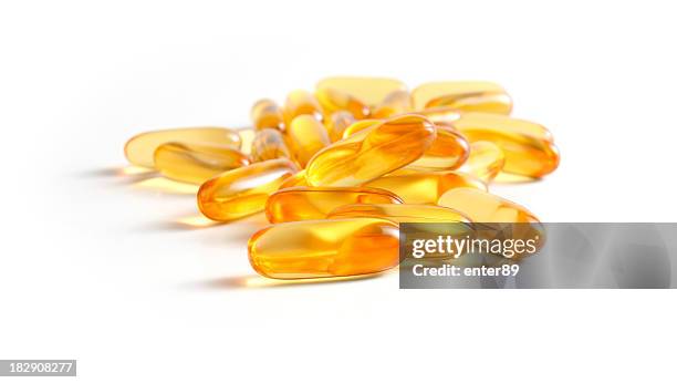 cápsulas de óleo de peixe - fish oil imagens e fotografias de stock